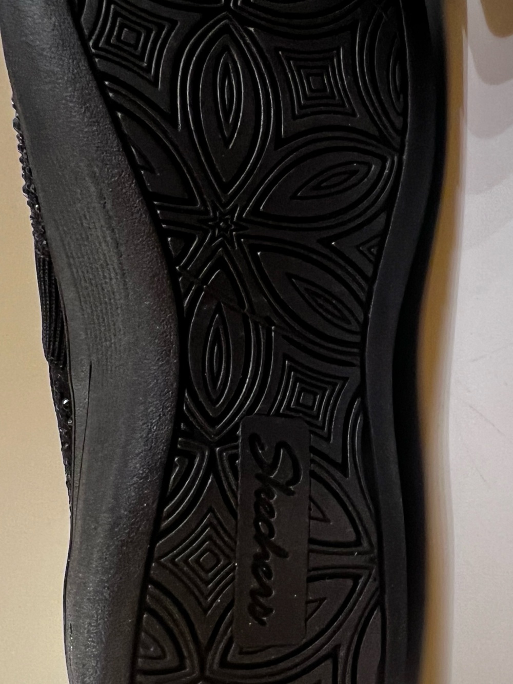 SKECHERS MARTHA STEWART PIER LITE REFLECTION BLACK  SLIP-ON  WEDGE SHOES 
SIZE 8 - Picture 3 of 11